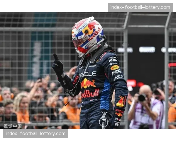 F1沙特大奖赛：维斯塔潘赛季开门红，周冠宇因引擎故障退赛