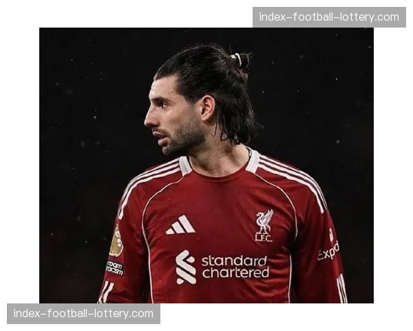 拜仁接触纽卡斯尔边锋戈登，左边锋位置引援首选